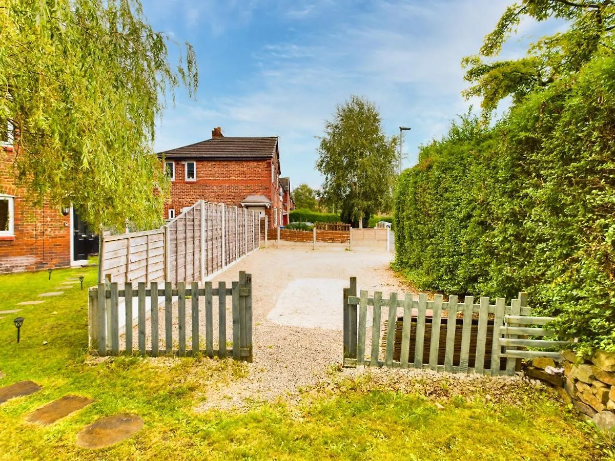 Home In Greater Manchester 0*,  United Kingdom